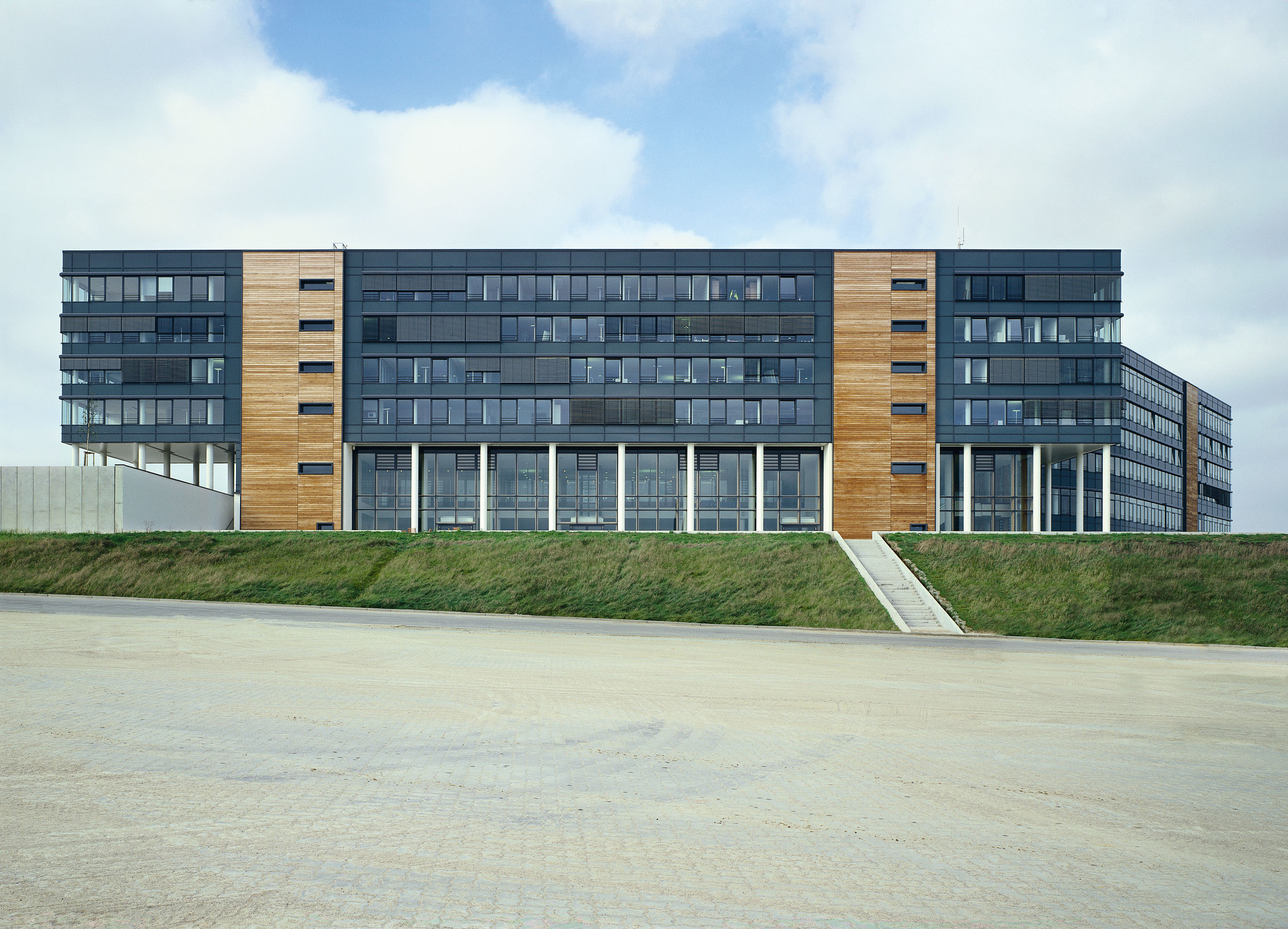 Здание управления порта в Любеке – проект, реализованный Arbonia
