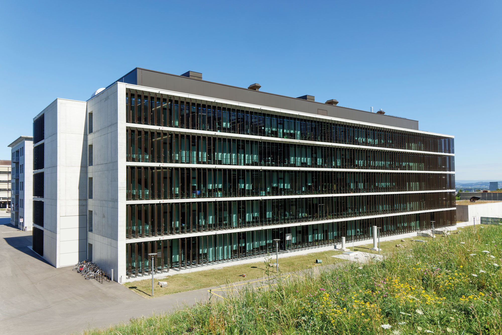 Здание лаборатории и офисы университета, Цюрих – проект, реализованный Arbonia