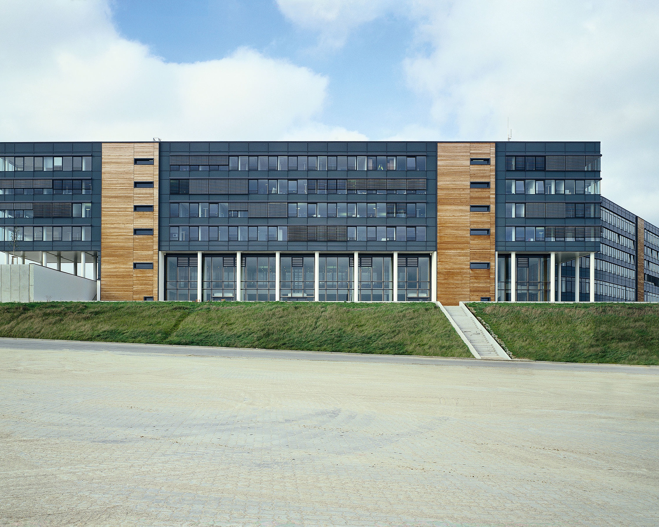 Здание управления порта в Любеке – проект, реализованный Arbonia